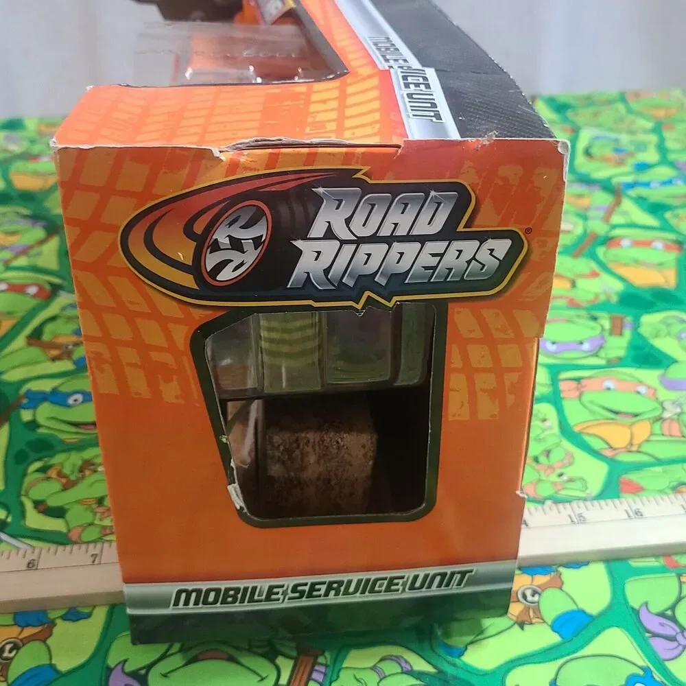 ROAD RIPPERS MOBILE SERVICE UNIT MINI COUNTRYMAN WRC, NEW